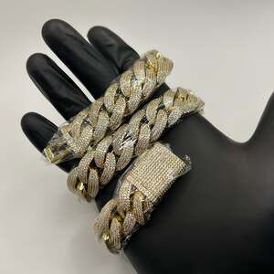 Moissanite Cuban Chain VVS1 4 Row Iced Gold Necklace 20mm 22” Brand New Quality